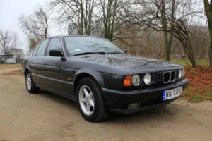 راهنمای خرید بهترین روغن موتور و گیربکس بی ام و 518i